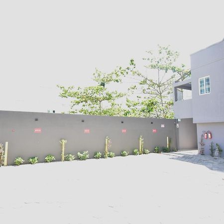 Apartamento Residencial Melfi 3 Ap.1 Frente Bombinhas Exterior foto