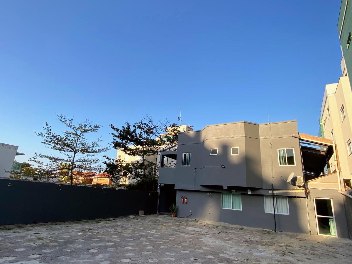 Apartamento Residencial Melfi 3 Ap.1 Frente Bombinhas Exterior foto